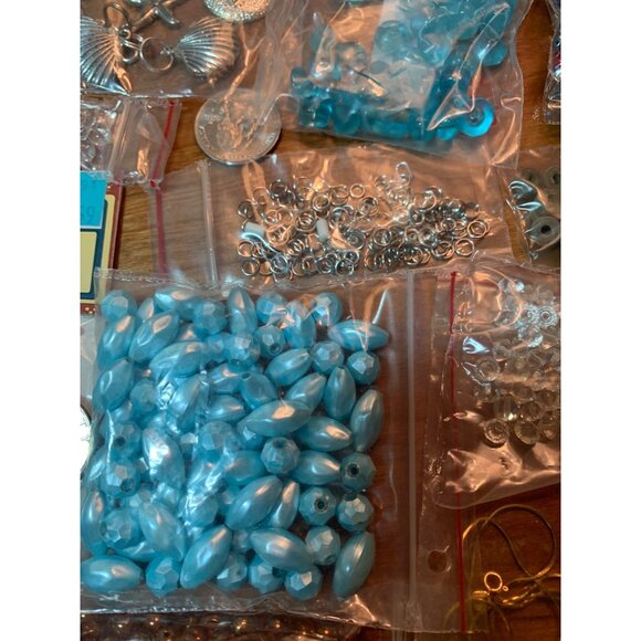 Assorted Beads for Jewelry Making #513 - Picture 4 of 12